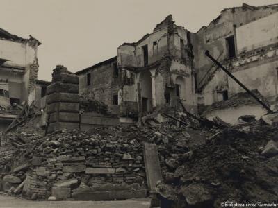 Rimini, via Mentana, Palazzo Ghelfi, 1944 (Foto Moretti Film, Album Maioli, 1943-1944)