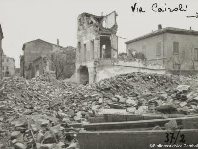 Rimini, via Cairoli, 1944 (Foto Moretti Film, album dei provini)
