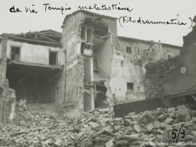 Rimini, via Tempio Malatestiano, Palazzo Lettimi, 1944 (Foto Moretti Film, album dei provini)