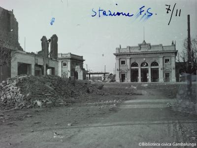 Rimini, Stazione ferroviaria, 1944 (Foto Moretti Film, album dei provini)