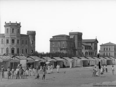 Rimini. Villini e camerini sulla spiaggia a ponente, Fratelli Contessi, ca. 1892-1902 (Raccolta storica, AFN 172)