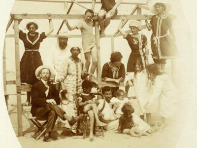 Rimini. Foto famiglia Angelini al mare, ca. 1912 (Raccolta storica, AFP 2128)