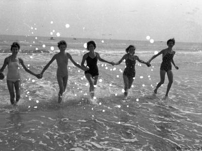Rimini. Vita alla spiaggia, agosto 1955 (Fondo CEIS, CEI 34_030)