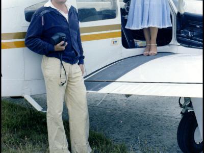 12 agosto 1979 Aeroporto di Miramare di Rimini, Giovanna Ruggeri con l'istruttore di volo Giuliano Fortunati (Foto D. Minghini)