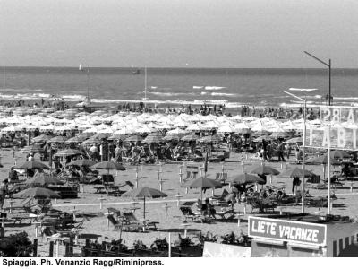 Spiaggia di Rimini, 1998 (Archivio Raggi/Riminipress)
