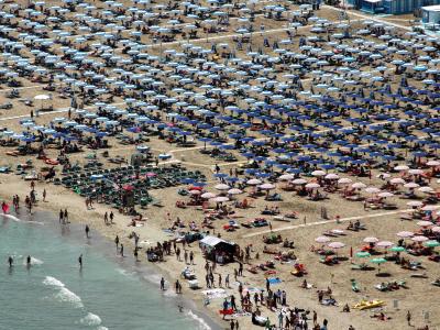 Rimini, veduta aerea della spiaggia, 2005 (Archivio Raggi/Riminipress)