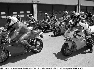 Primo raduno mondiale moto Ducati, Misano Adriatico, 1998 (Archivio Raggi/Riminipress)